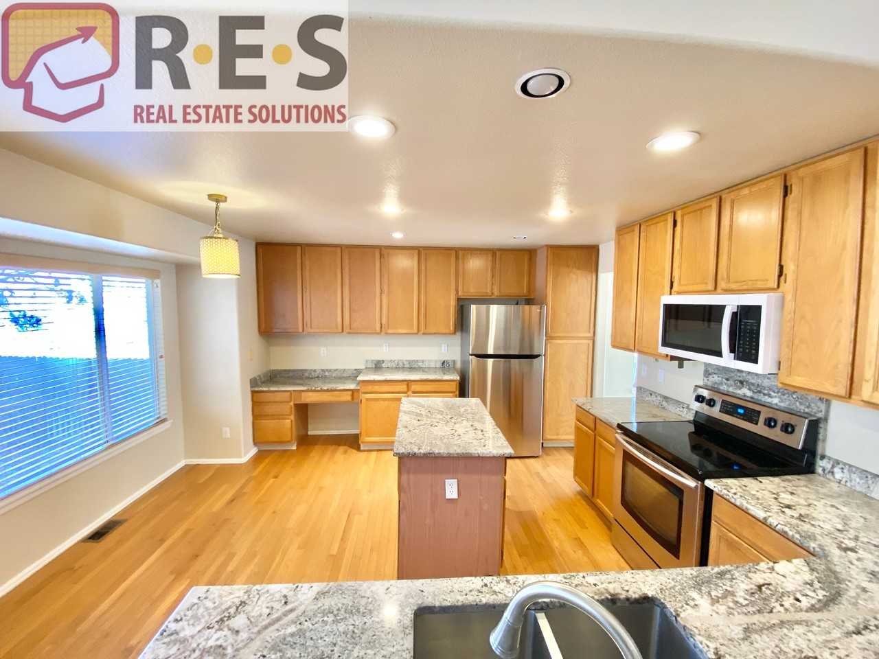 5471 S Jericho St - Photo 3 of 24