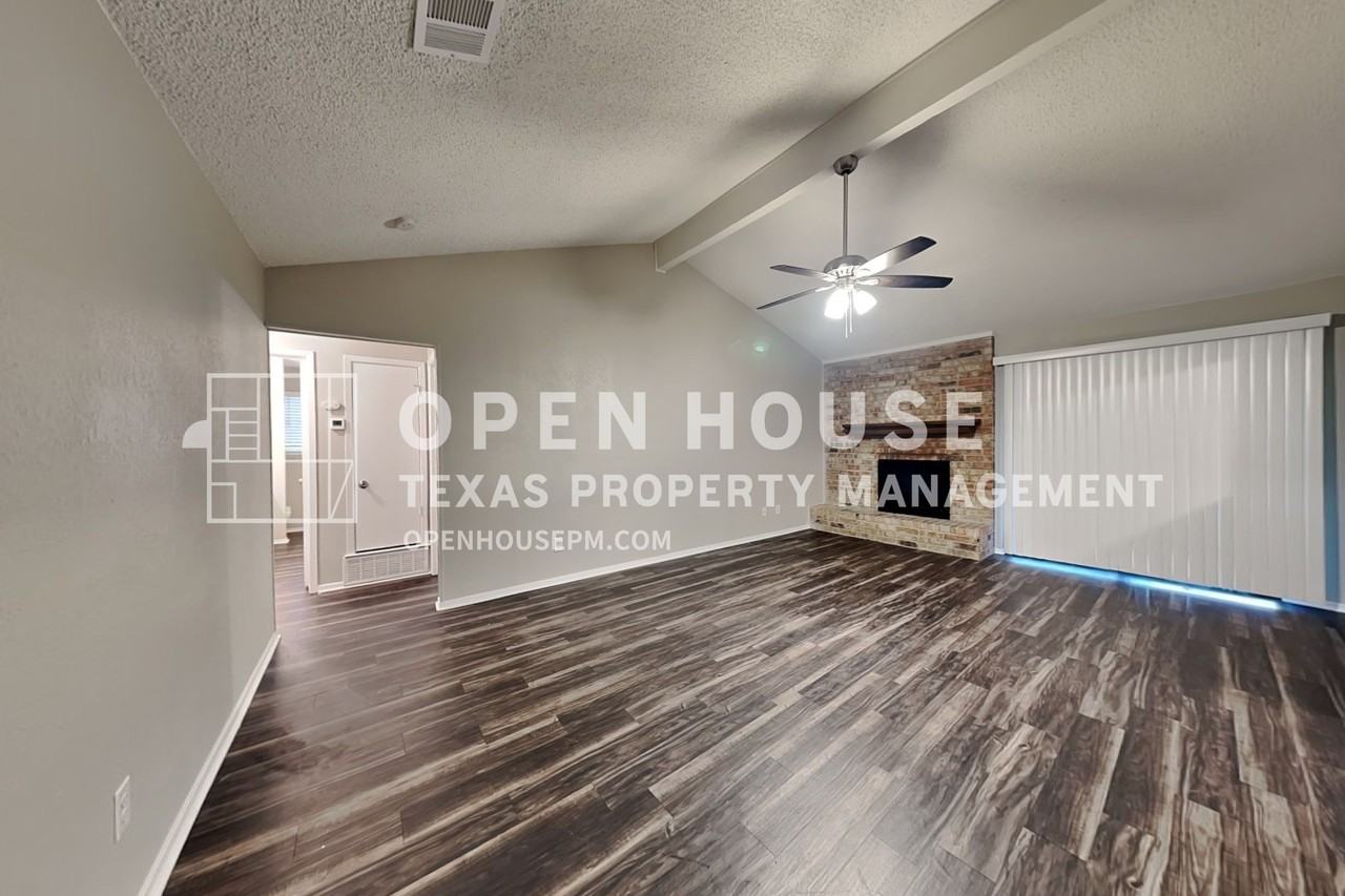 2614 Hilldale Blvd - Photo 3 of 21