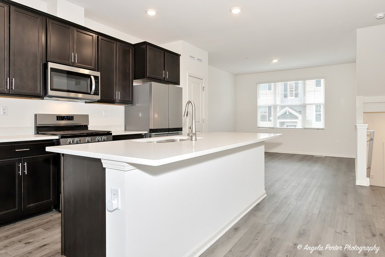 604 Acadia Ave #604 - Photo 3 of 20