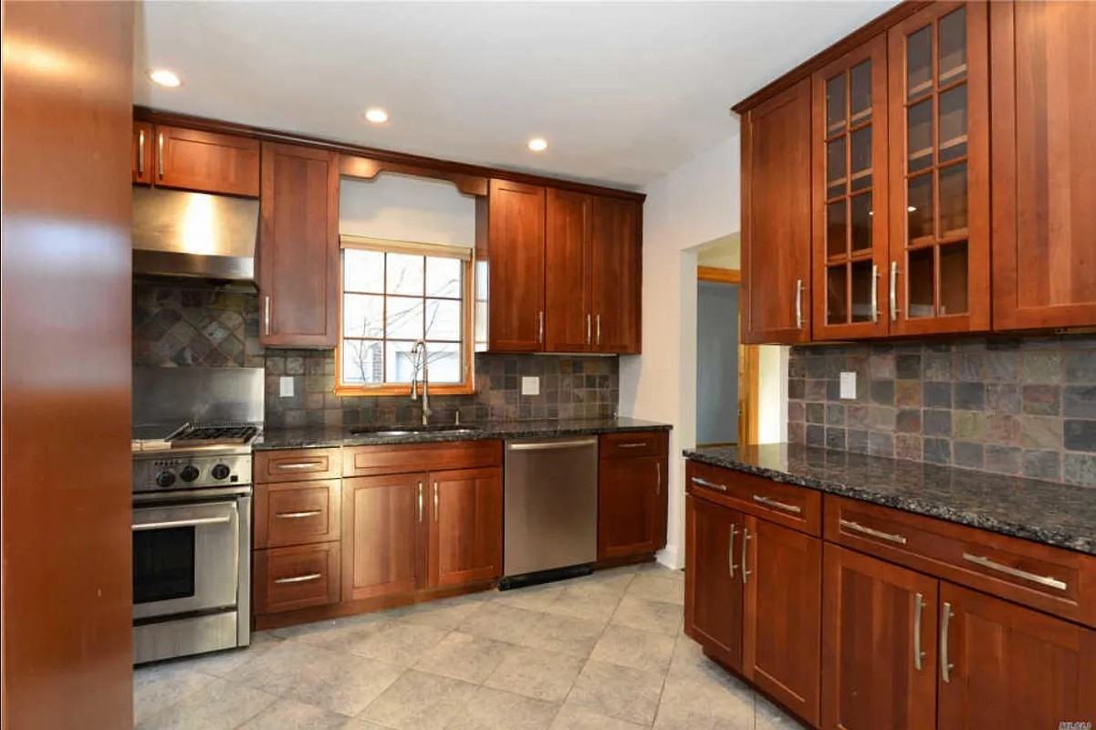 Utopia Pkwy - Photo 2 of 9