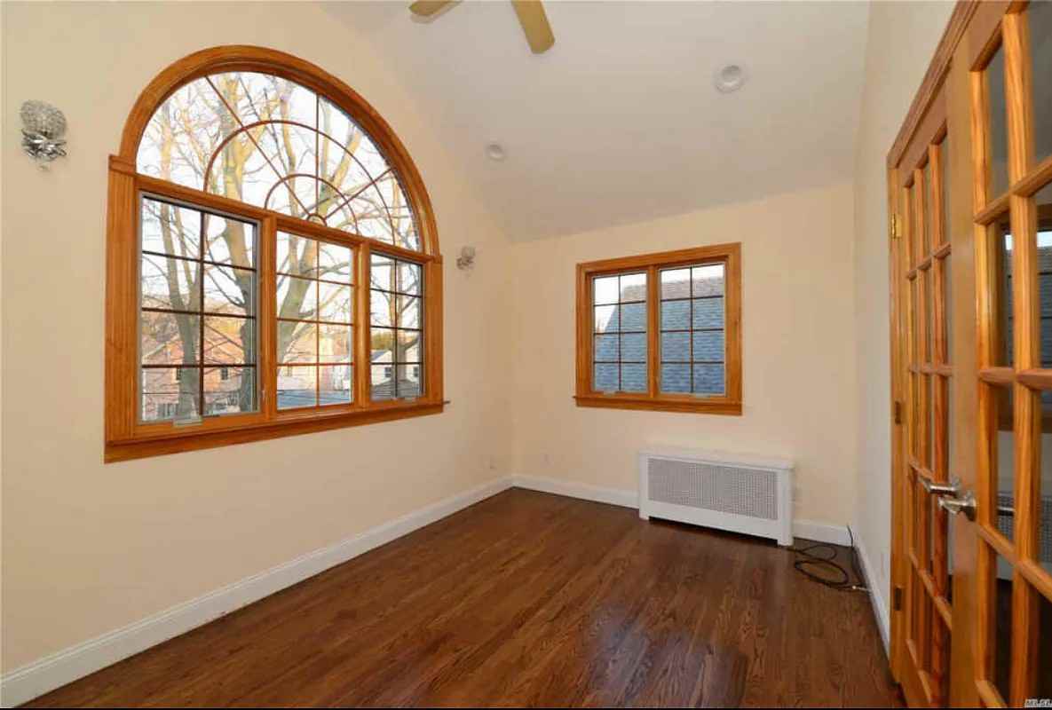 Utopia Pkwy - Photo 6 of 9