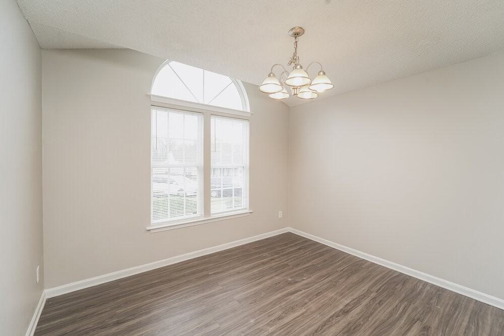 2400 Celosia Dr - Photo 6 of 16