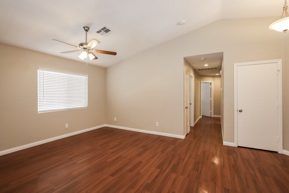 615 Stonehurst Dr - Photo 7 of 16