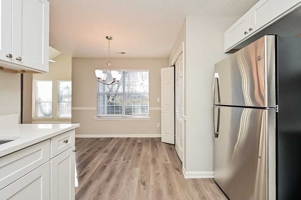 1322 Sweetwater Ct - Photo 6 of 16