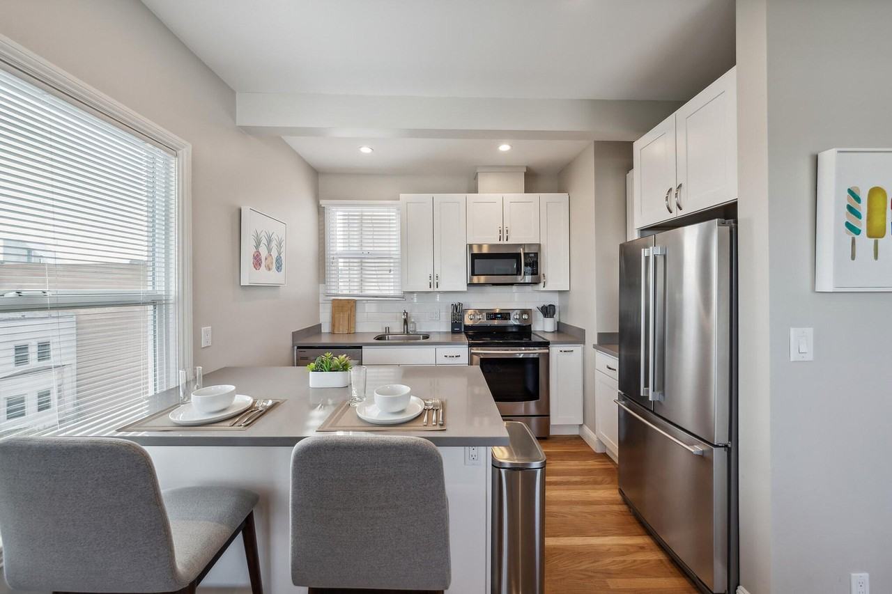 2226 N Point St #379185P - Photo 7 of 21