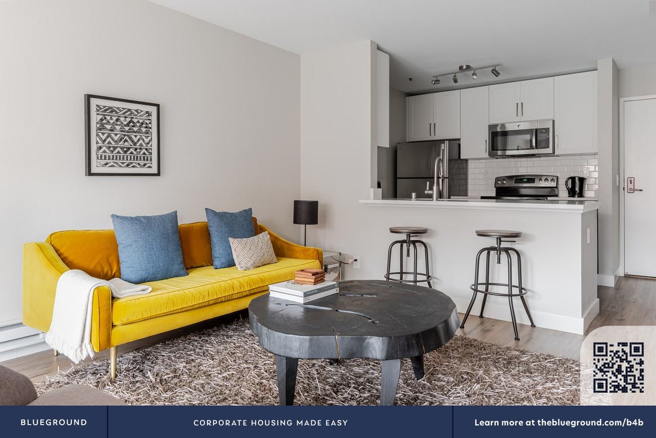 160 Brannan St #1809 - Photo 6 of 50