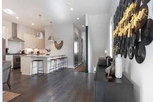 featured image of 3206B W End Cir