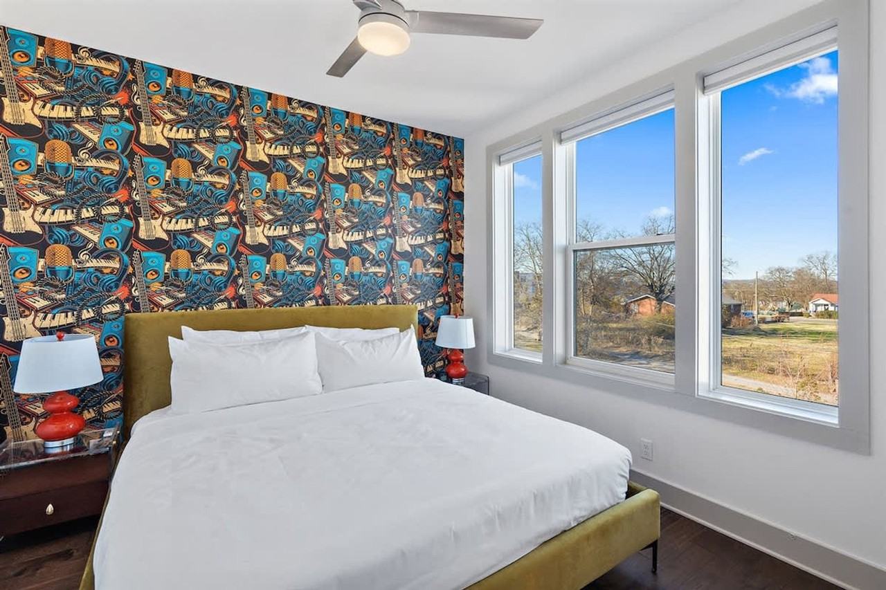 2702 Delaware Ave #1051654P - Photo 7 of 40