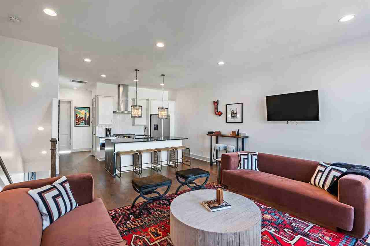 2702 Delaware Ave #1051654P - Photo 3 of 40