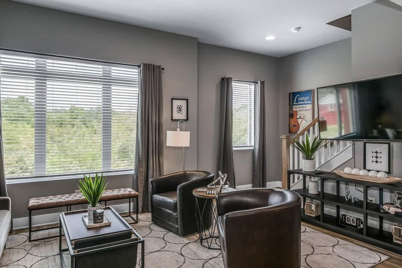 968 Youngs Ln #1051746P - Photo 5 of 23