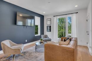 1007 12th Ave N - Photo 1 of 1