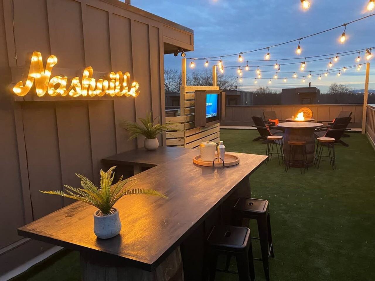 738 Douglas Avenue - Photo 5 of 52