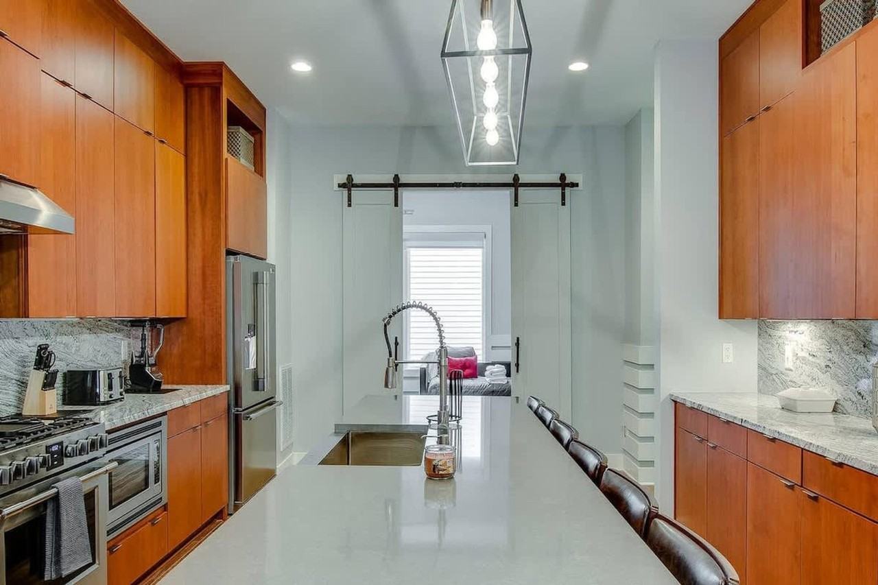 1122 Argyle Ave #1051695P - Photo 7 of 31