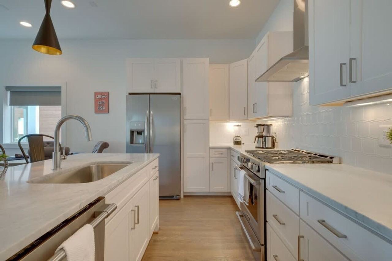 9th Ave N #1051680P - Photo 2 of 28