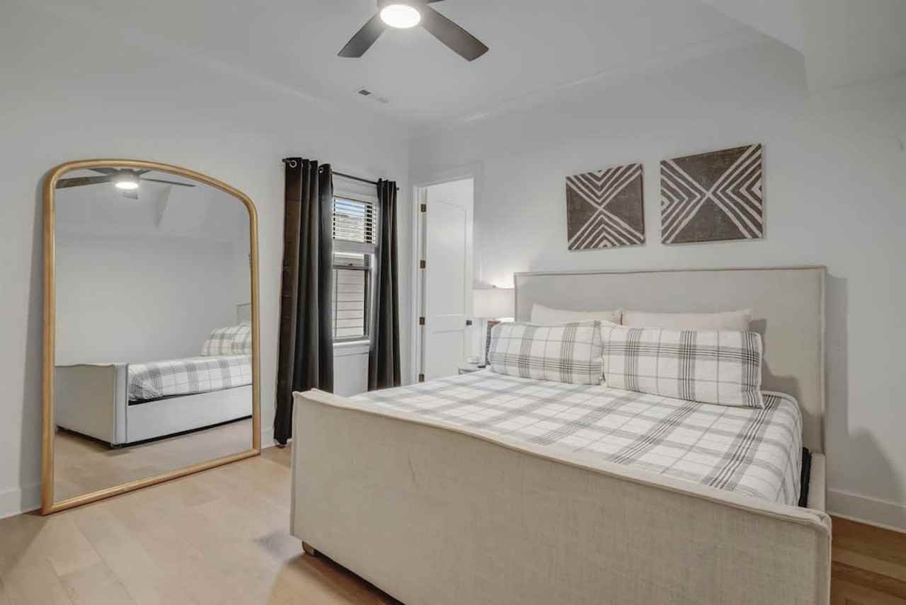 5816 Morrow Rd #1051667P - Photo 5 of 44