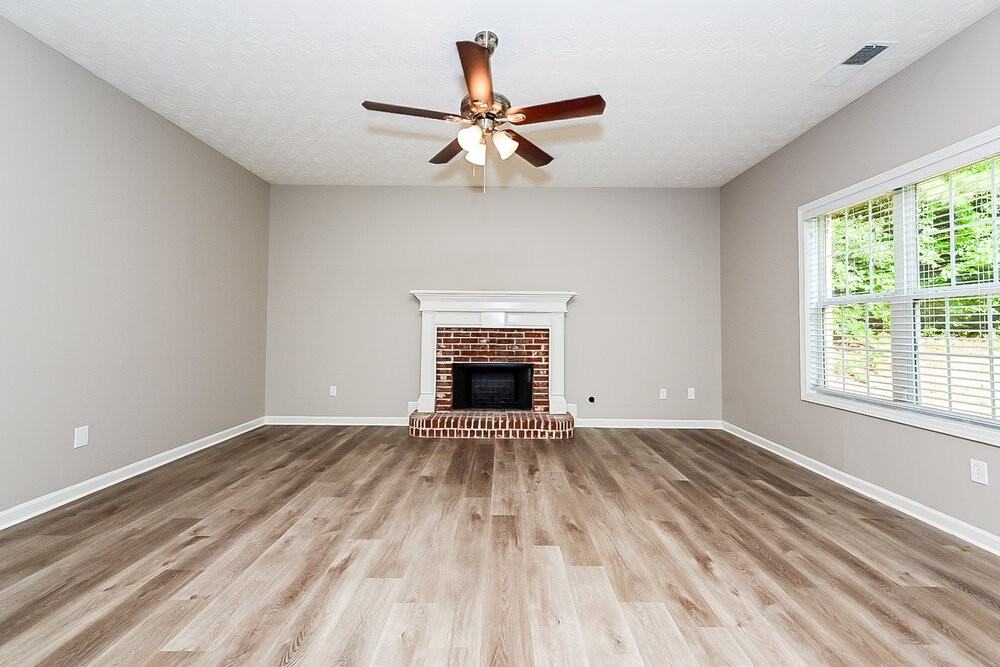 198 Babbling Brook Dr - Photo 5 of 17