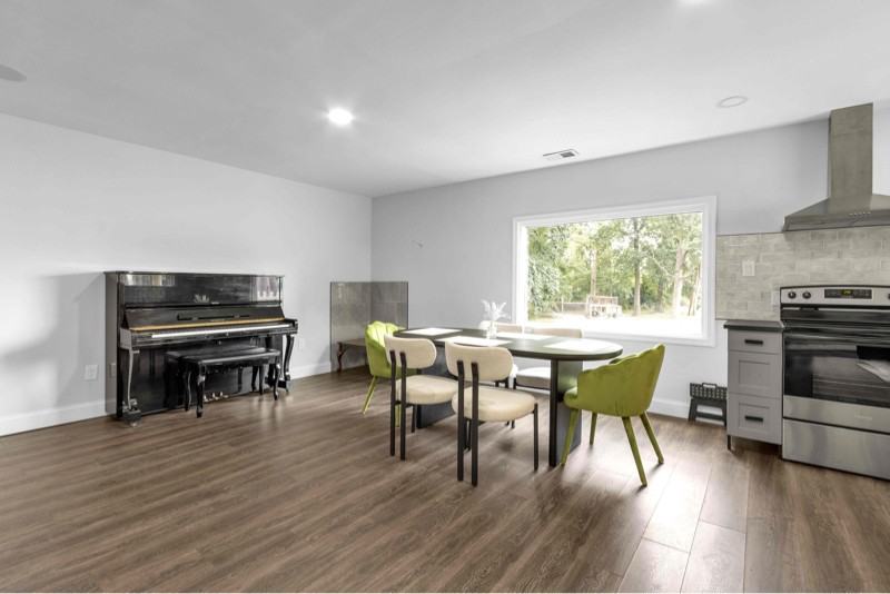 24410 Halterman Rd - Photo 3 of 12