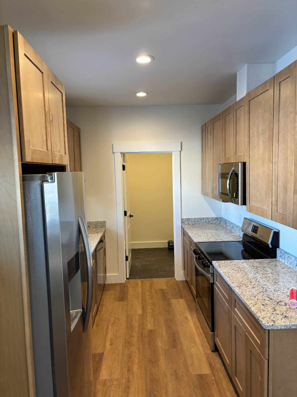 130 Townsend - Photo 2 of 7