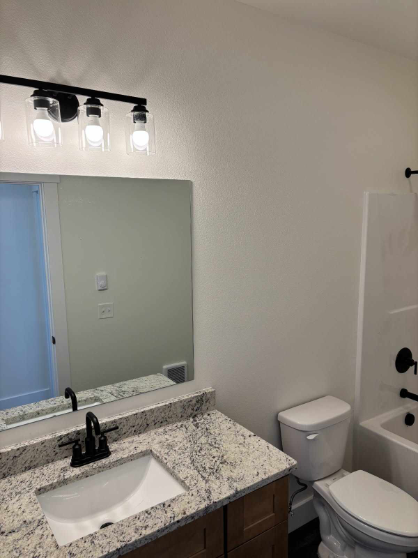 130 Townsend - Photo 3 of 7