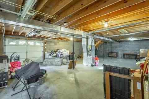 1220 20th St Se - Photo 3 of 10