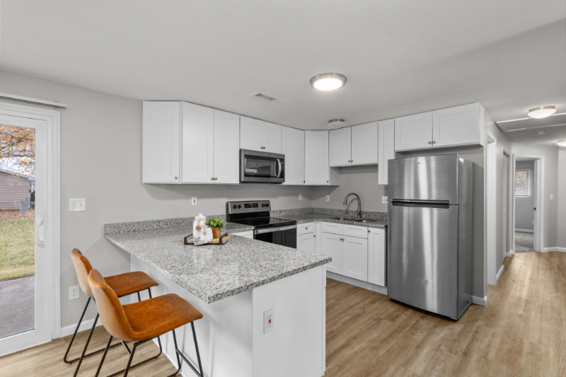 4586 Thicket Dr - Photo 3 of 10