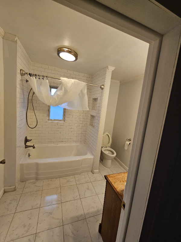2808 Broad St - Photo 3 of 11