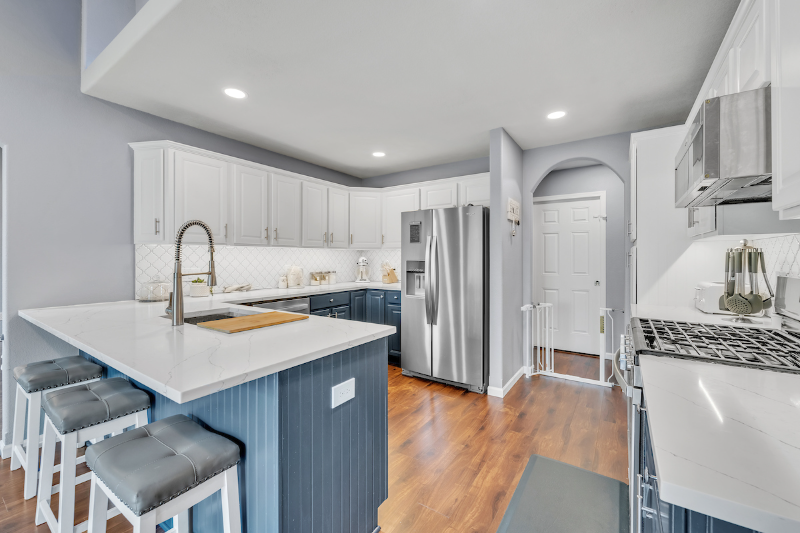 5512 31st St - Photo 3 of 12