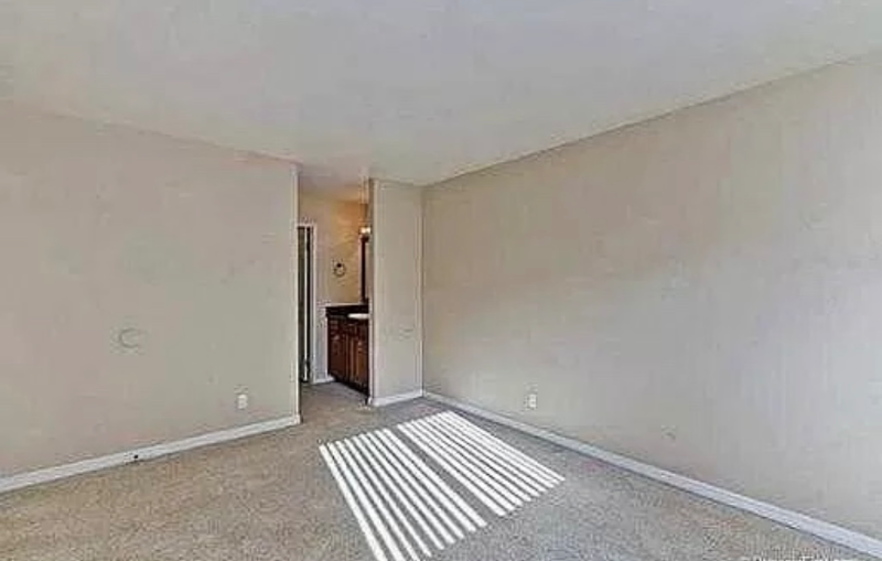 3895 San Ramon Dr #135 - Photo 3 of 8