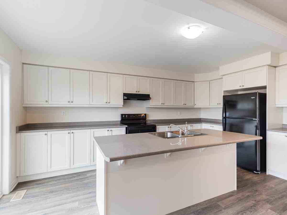 1147 Dragonfly Ave - Photo 2 of 17