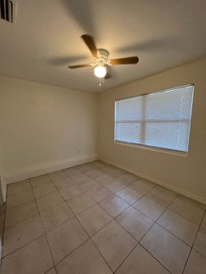 5831 13th Street Ct E - Photo 7 of 13