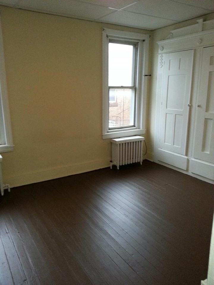 1926 S Bouvier St - Photo 3 of 7