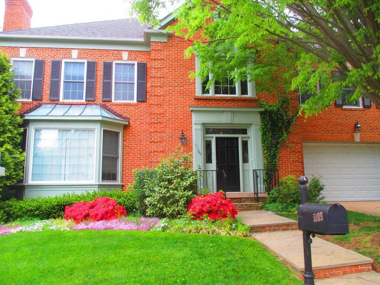 5109 Warren Pl Nw ##Nw - Photo 2 of 22