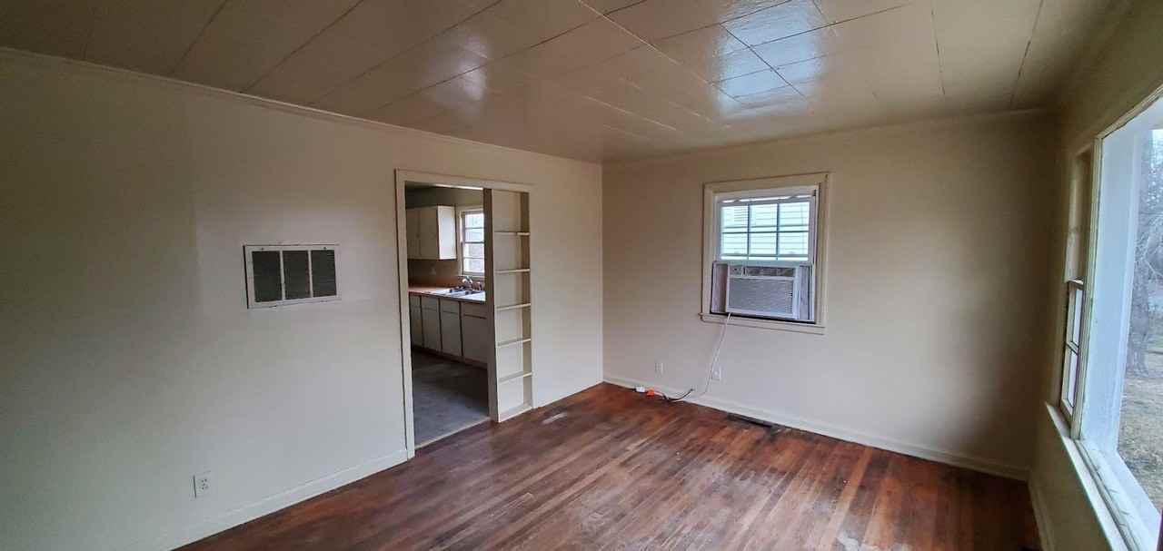 4101 Peterson Ave - Photo 5 of 7