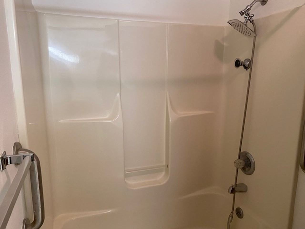 1 bed 1 bath apartments in Urbana + - Photo 7 of 10