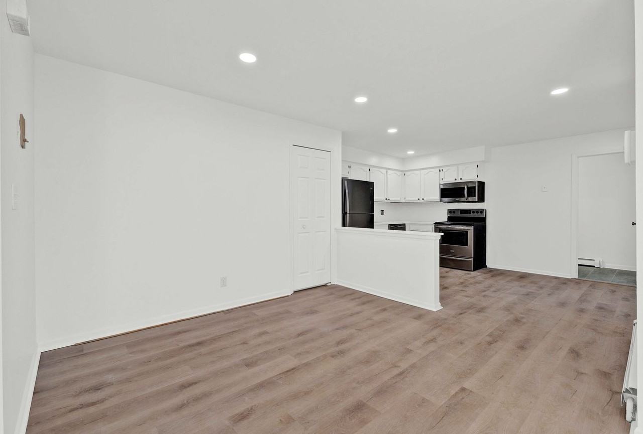 38618 Meadowdale St - Photo 6 of 27