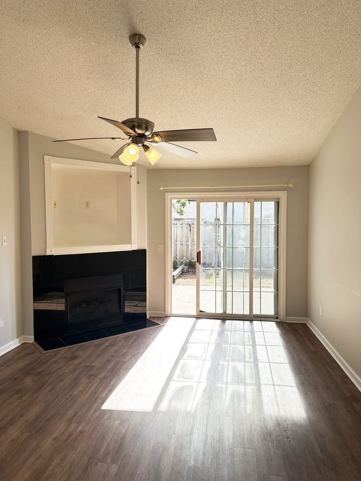 1548 Blaze Ln - Photo 4 of 15