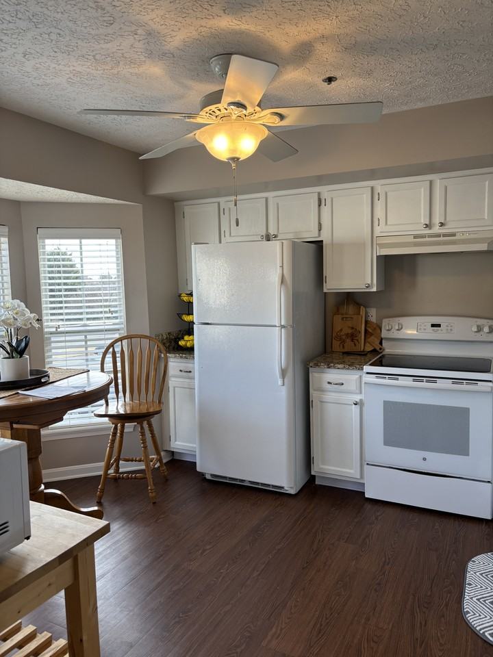 107 Heron Ct #107 - Photo 2 of 32
