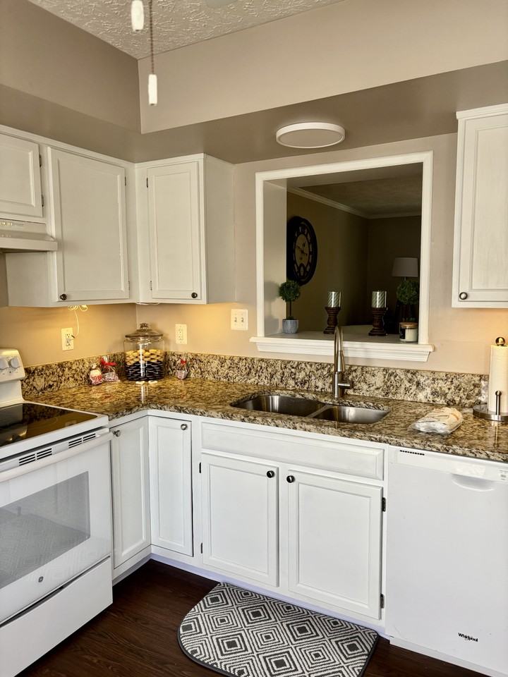 107 Heron Ct #107 - Photo 3 of 32