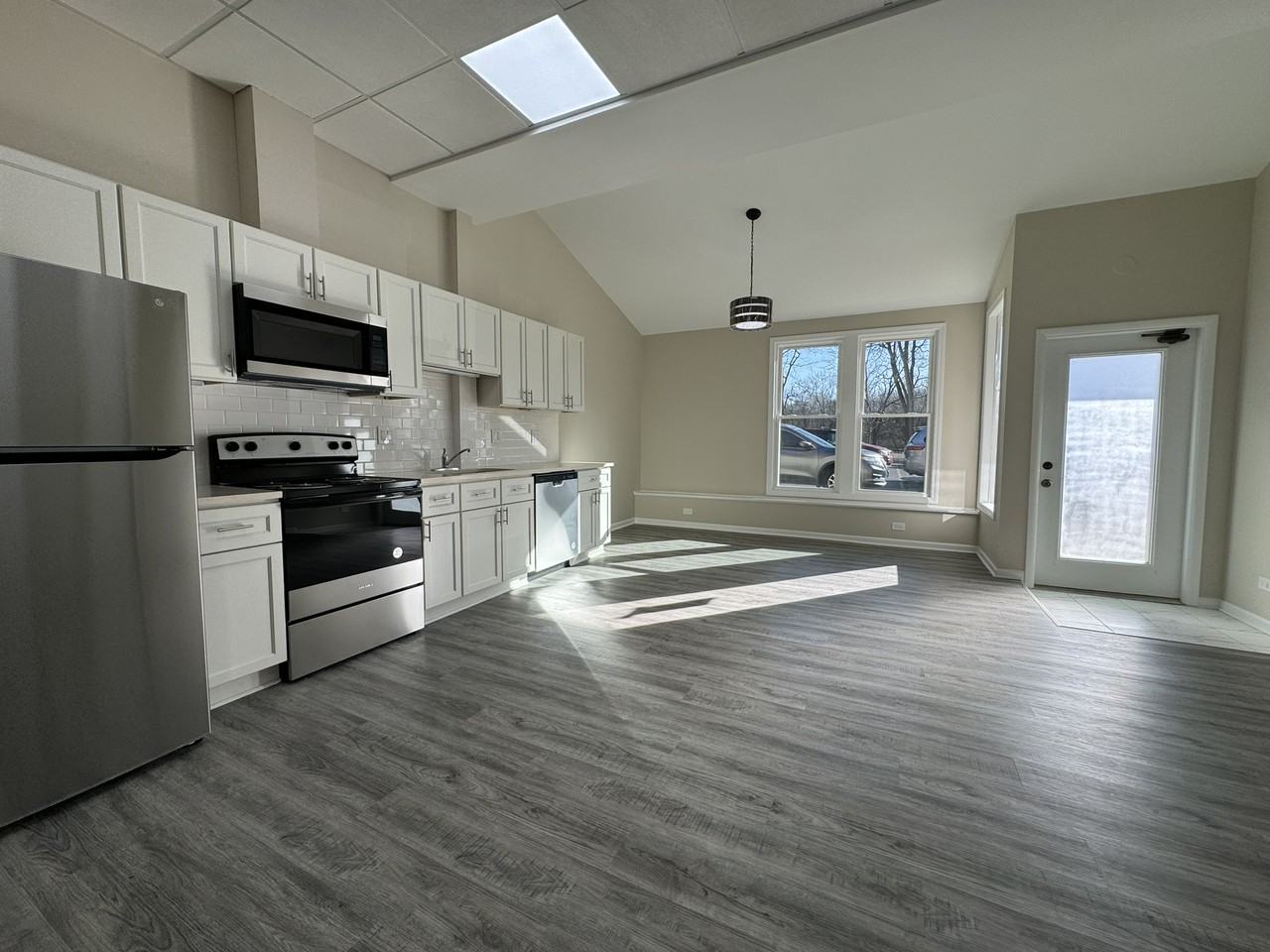 271 Country Commons Rd #G1 - Photo 2 of 6