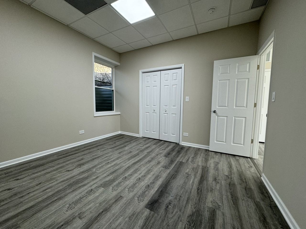 271 Country Commons Rd #G1 - Photo 3 of 6