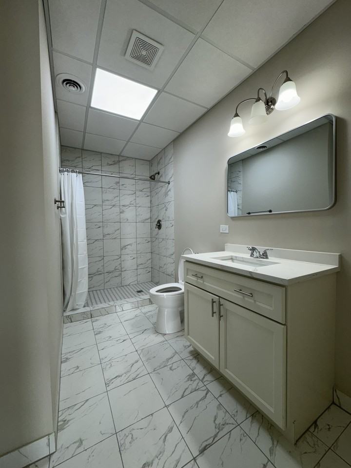 271 Country Commons Rd #G1 - Photo 4 of 6