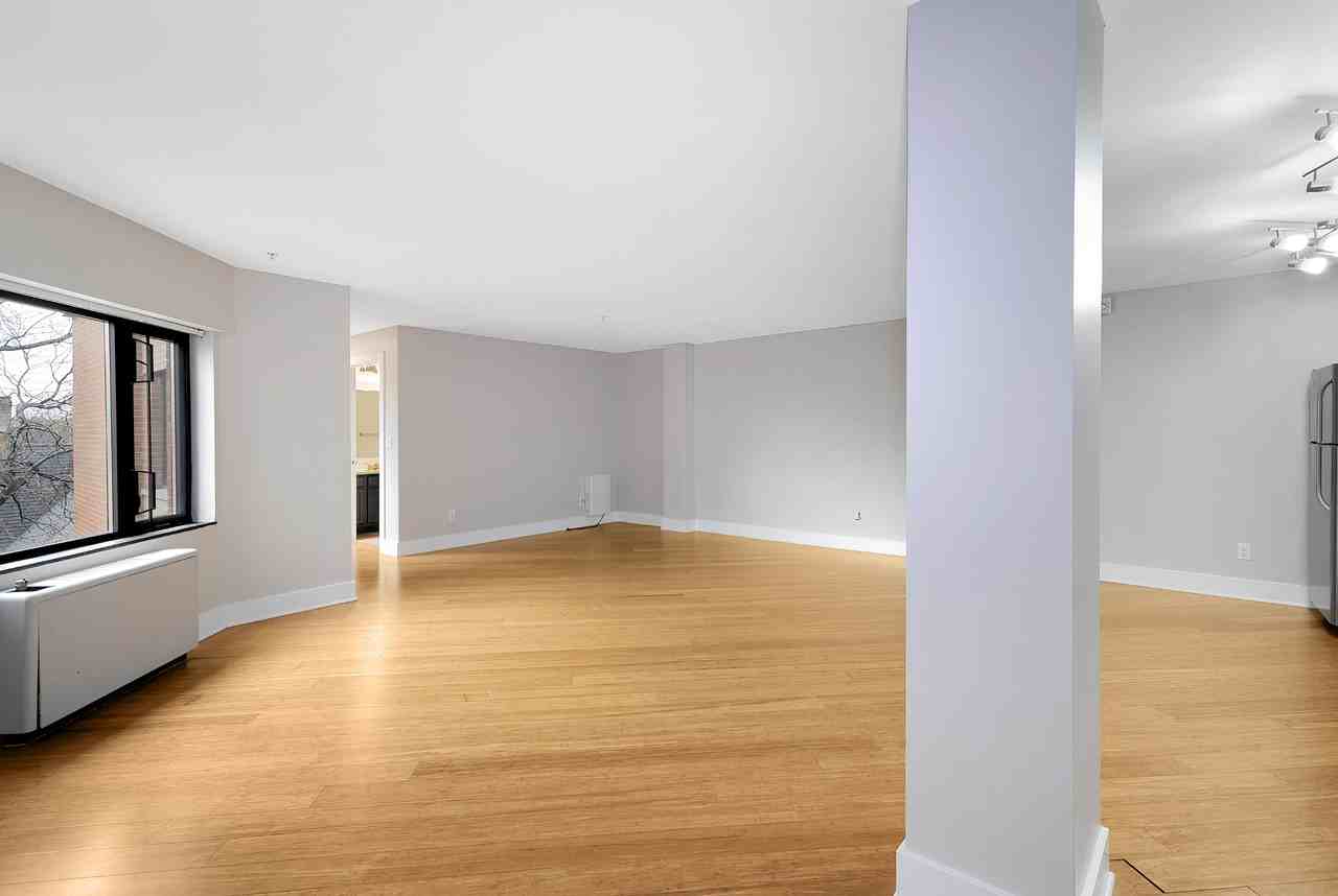 Lovell Square - Photo 5 of 14