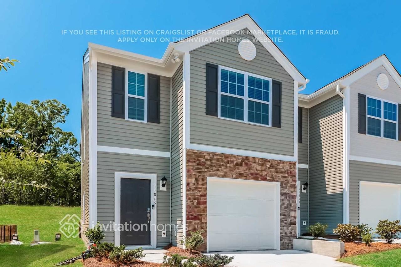 11845 Brier Village Ln - Photo 2 of 17