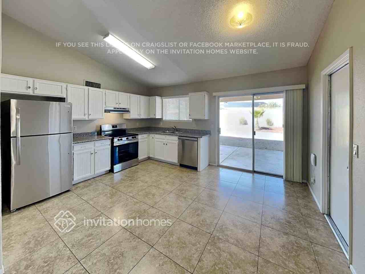 6526 E Jensen St - Photo 6 of 15