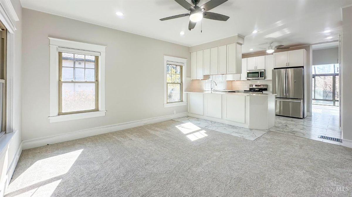 421 Torrence Ct - Photo 2 of 23