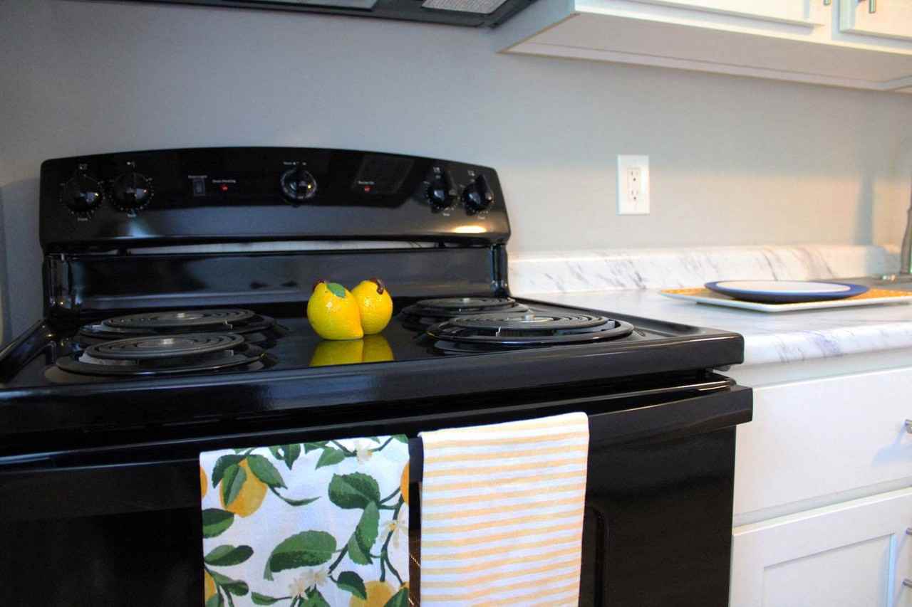 Highview Manor Apartments - Photo 6 of 51