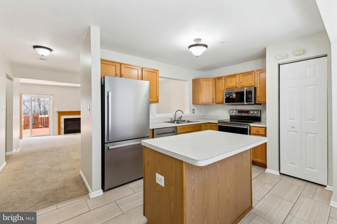 5622 Fishermens Ct - Photo 3 of 29