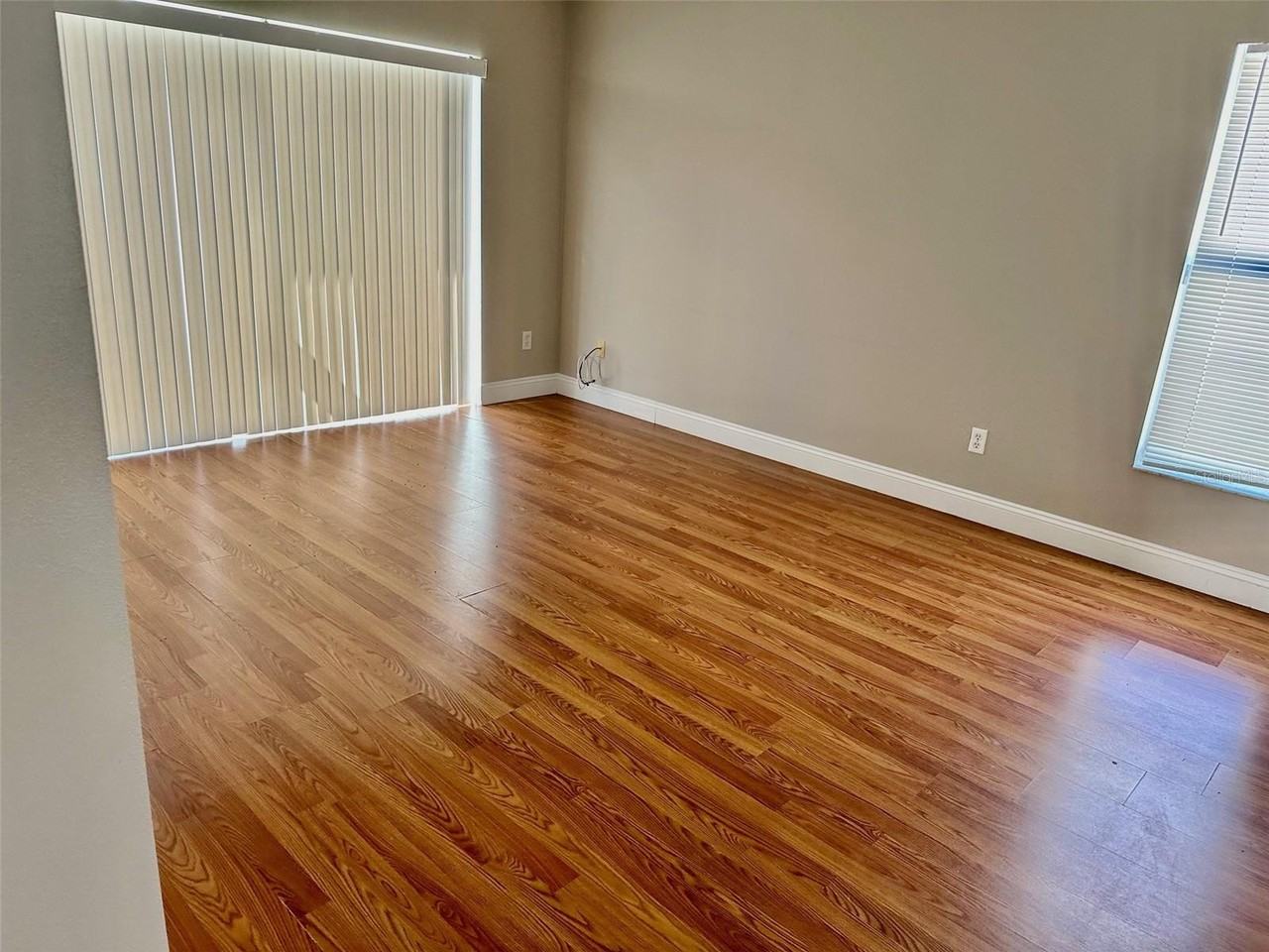 415 Cheshire Way - Photo 4 of 16