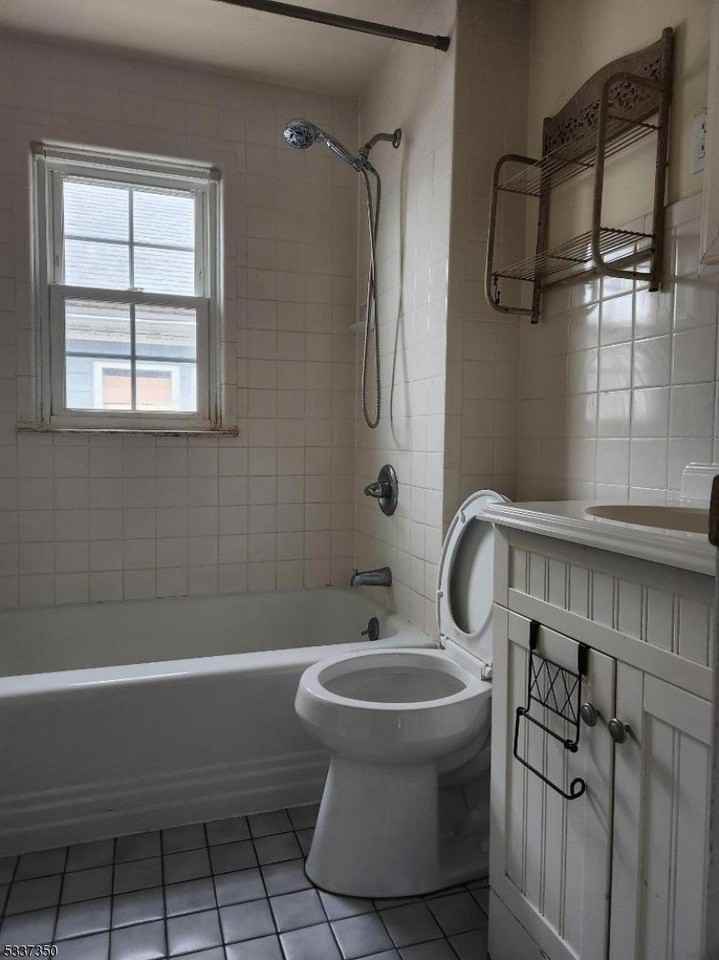 525 Maple Avenue - Photo 4 of 4