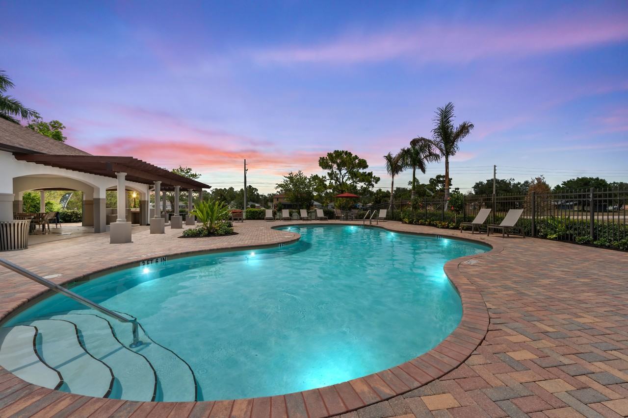 Villas of Torino - Photo 3 of 34